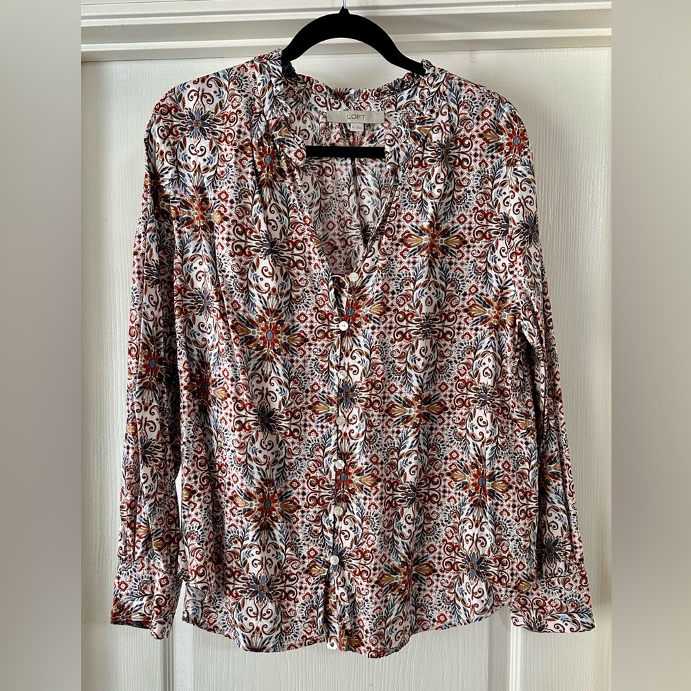 Long sleeve button down XL Loft blouse.
